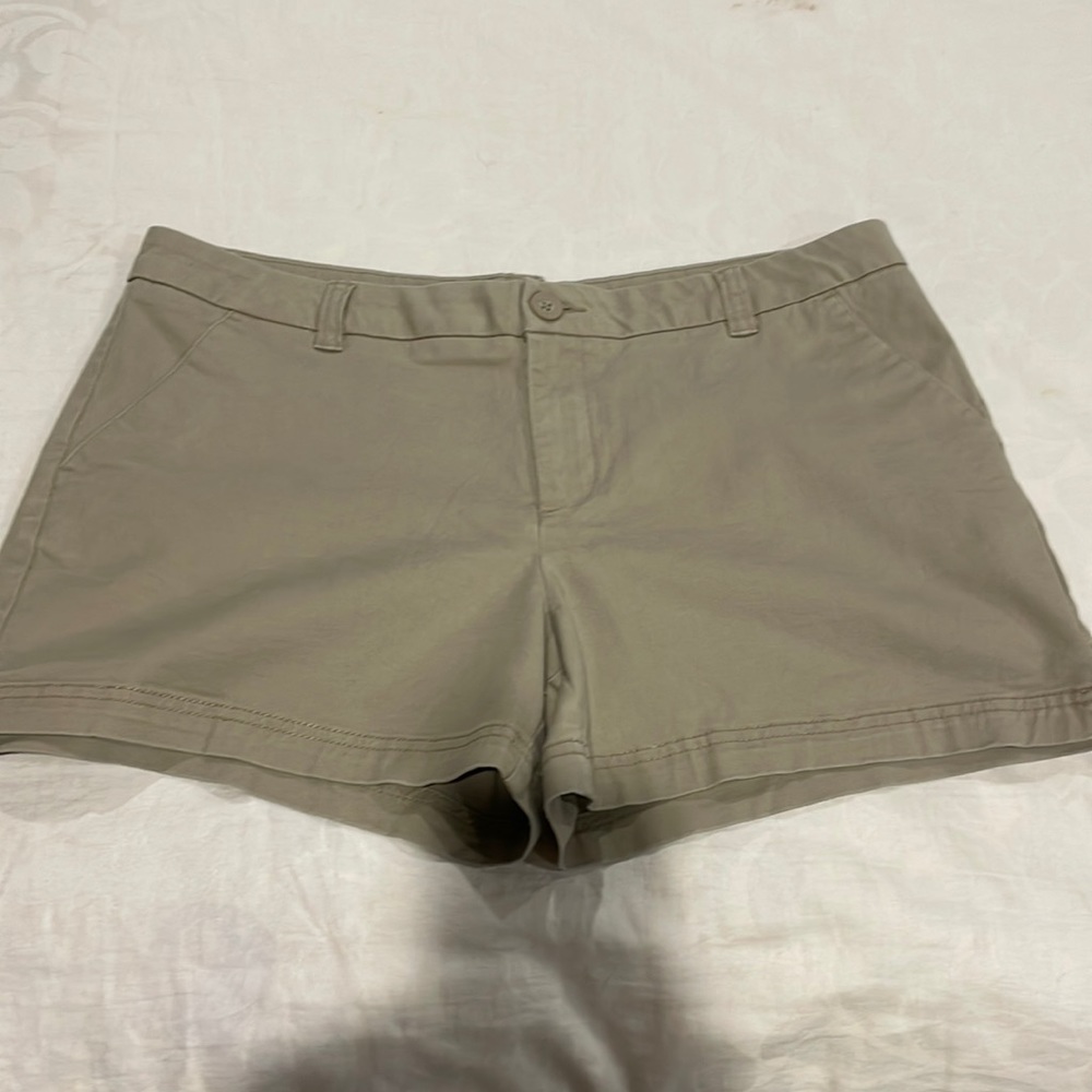 BCG Khaki Shorts with Pockets - Size 14